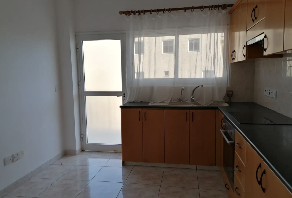 2-bedroom apartment (Ref: 3702) - photo 2