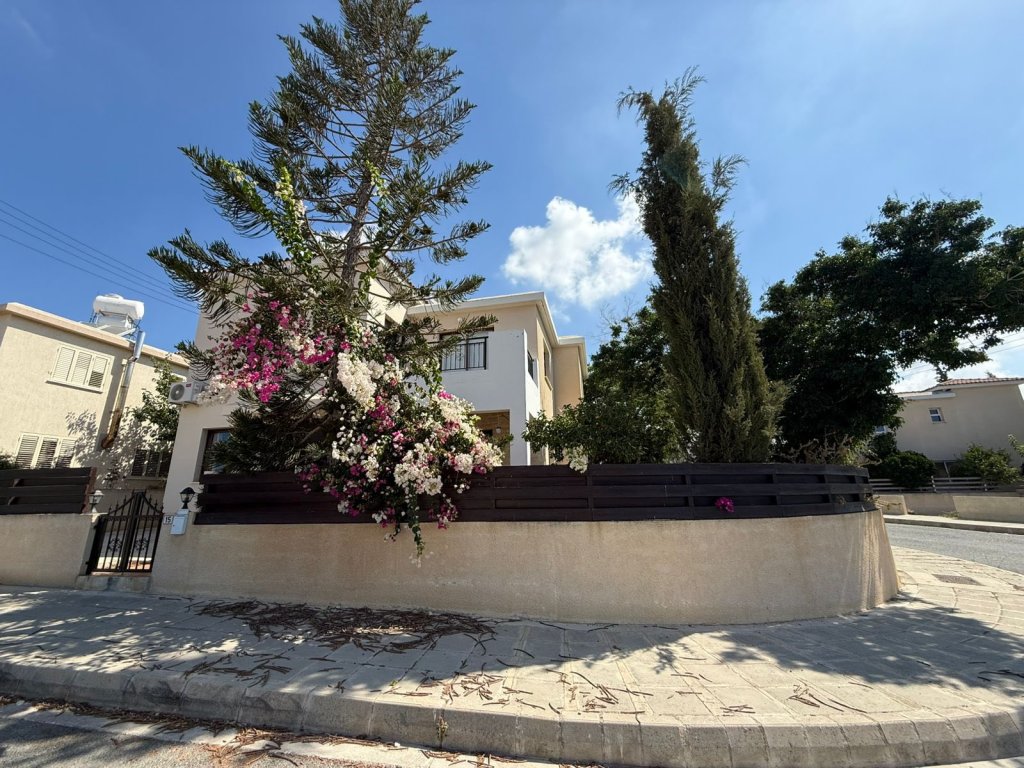4-Bedroom House (Ref: 4132) - photo 1