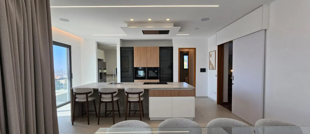 4-Bedroom Villa (Ref: 2461) - photo 4