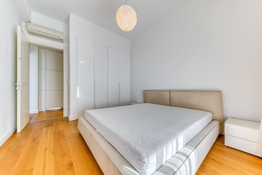 The rent price is €2400 per month + common expenses + 2 security deposits. Utilities such as water, electricity, annual refuse collection and internet are payable extra by the Tenant. (Ref: 2467) - photo 8
