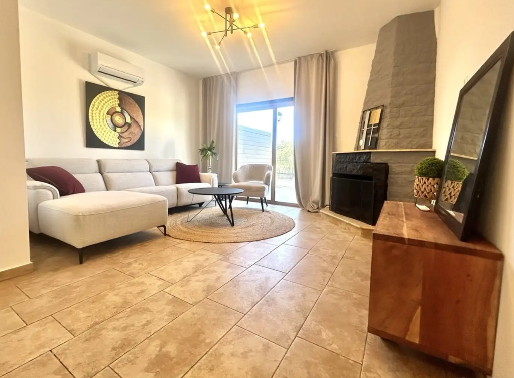 4-bedroom semi-detached (Ref: 4038) - photo 6