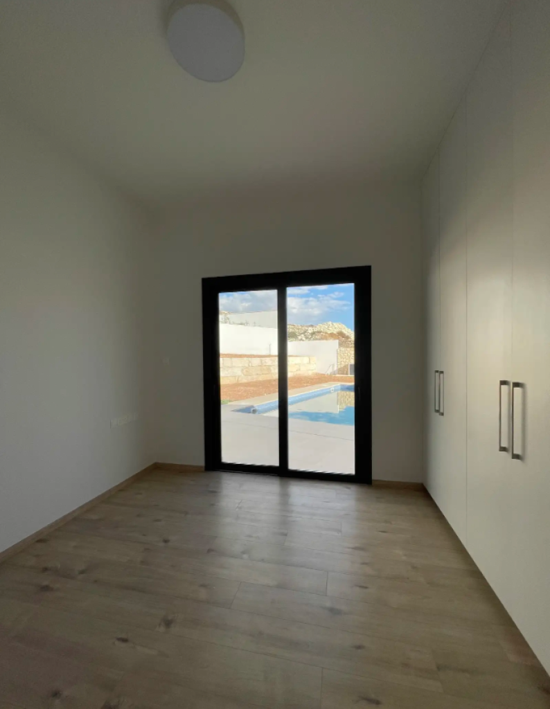 3-Bedroom Detached House (Ref: 2432) - photo 13
