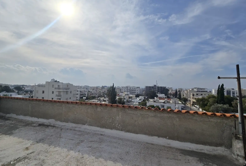 Residential bulding for sale (Ref: 3708) - photo 1