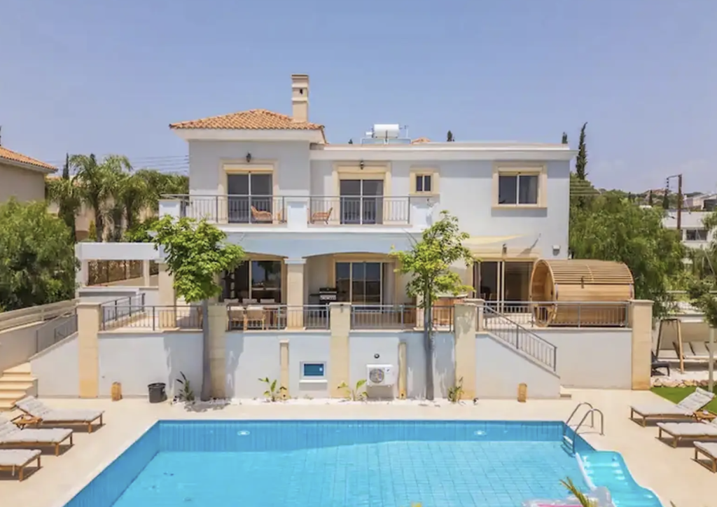 6 Bedrooms Villa (Ref: 2972) - photo 1