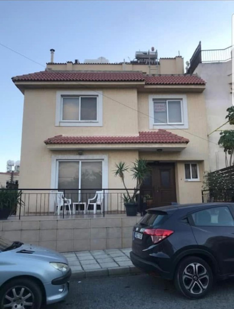 6-Bedrooms Detached House (Ref: 3562) - photo 2
