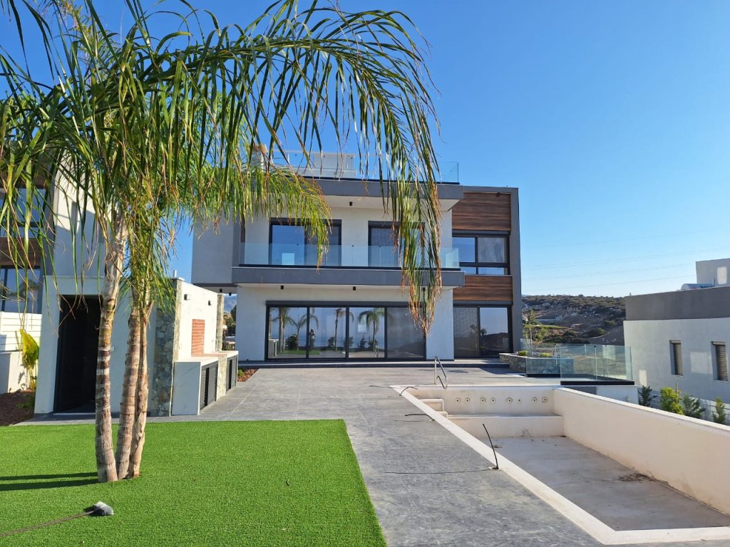 4 Bedrooms House (Ref: 3133) - photo 3