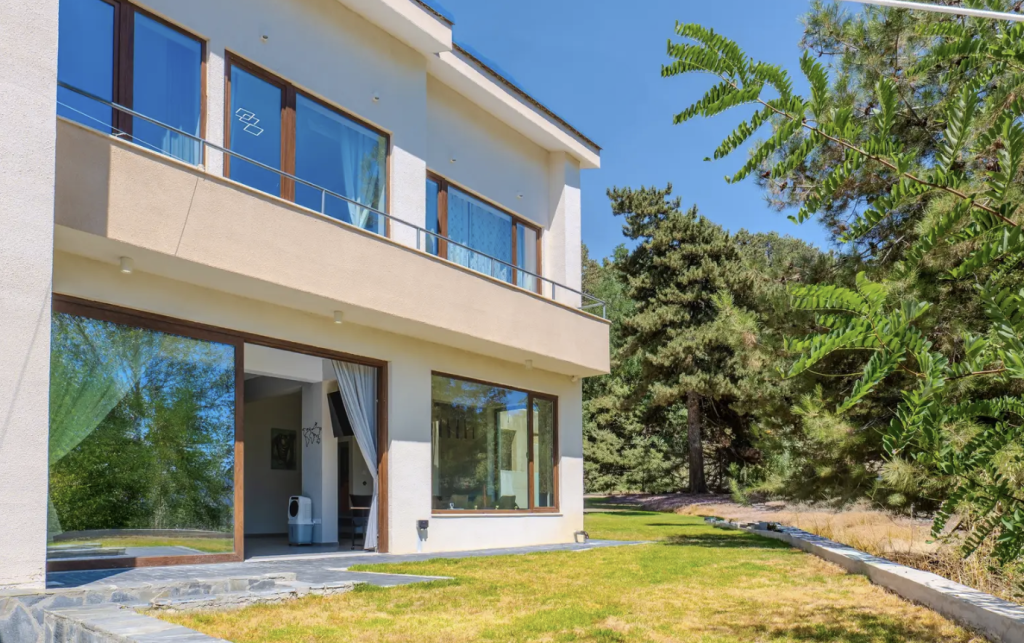 3 Bedrooms house (Ref: 2971) - photo 2