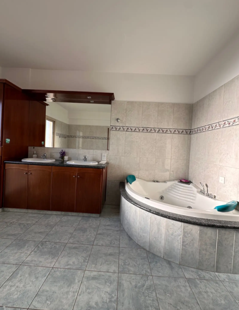 5-Bedroom Villa (Ref: 2438) - photo 15