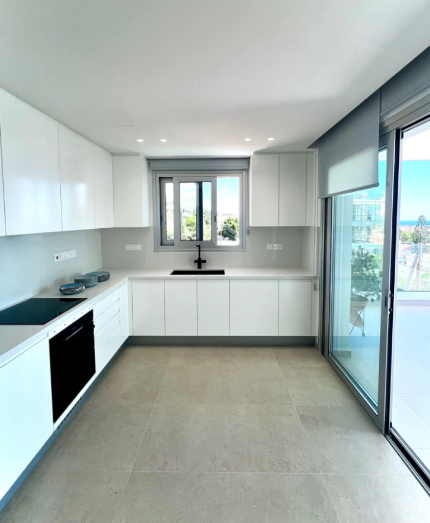 3-Bedroom Apartment (Ref: 2398) - photo 4
