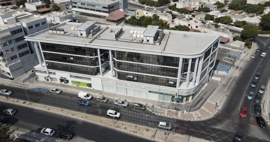 Offices with huge parking area (Ref: 2939) - photo 9