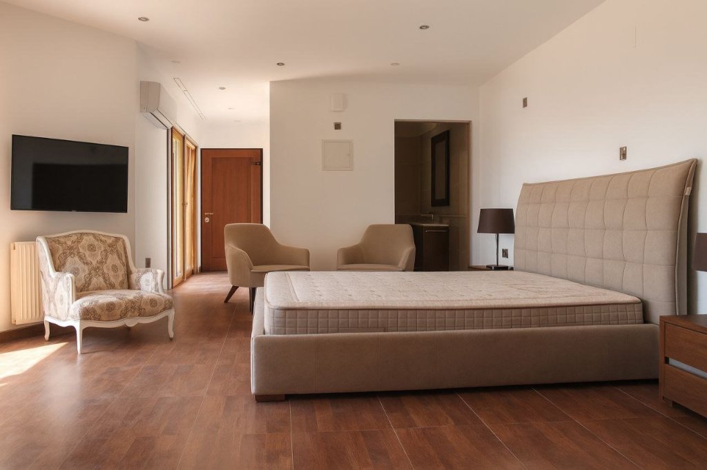 10-Bedrooms Villa (Ref: 2265) - photo 3