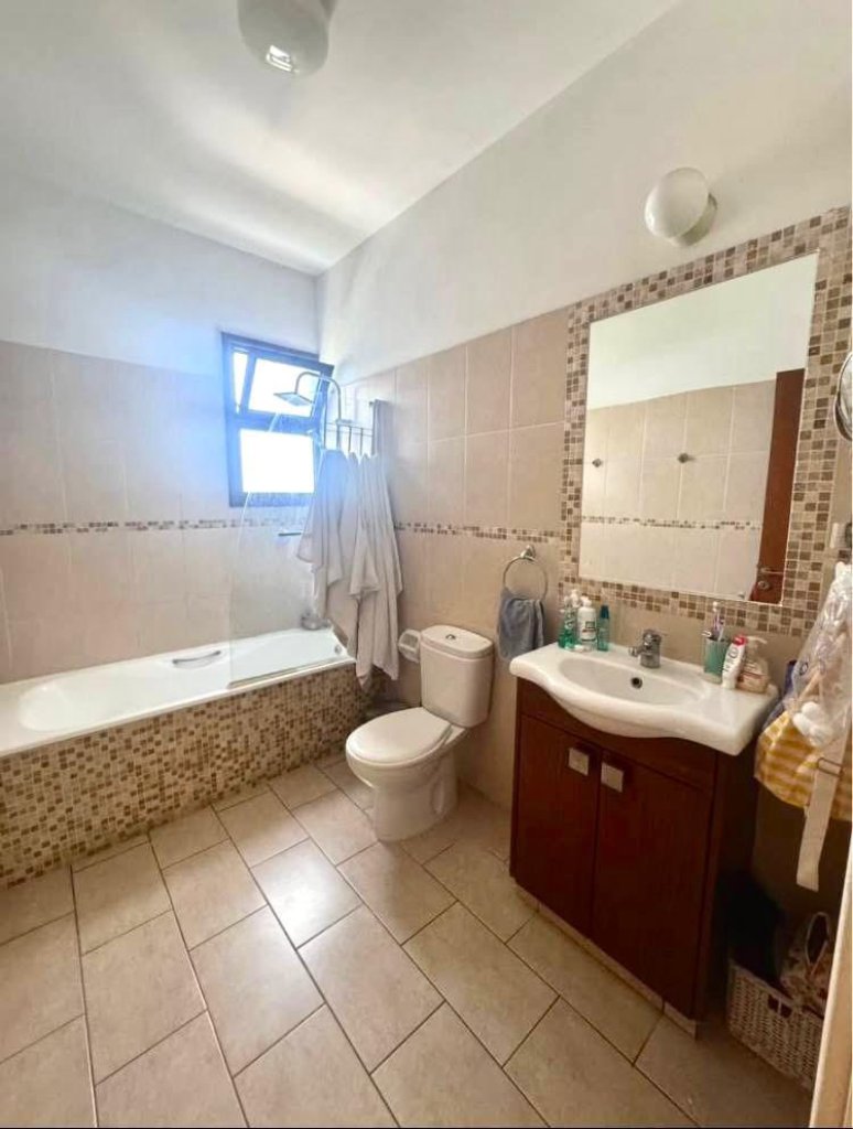 4-Bedroom House (Ref: 4132) - photo 2