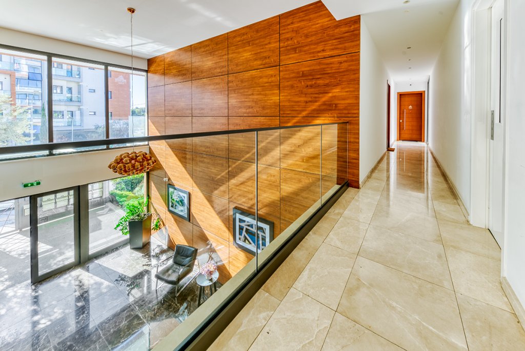 The rent price is €2400 per month + common expenses + 2 security deposits. Utilities such as water, electricity, annual refuse collection and internet are payable extra by the Tenant. (Ref: 2467) - photo 10